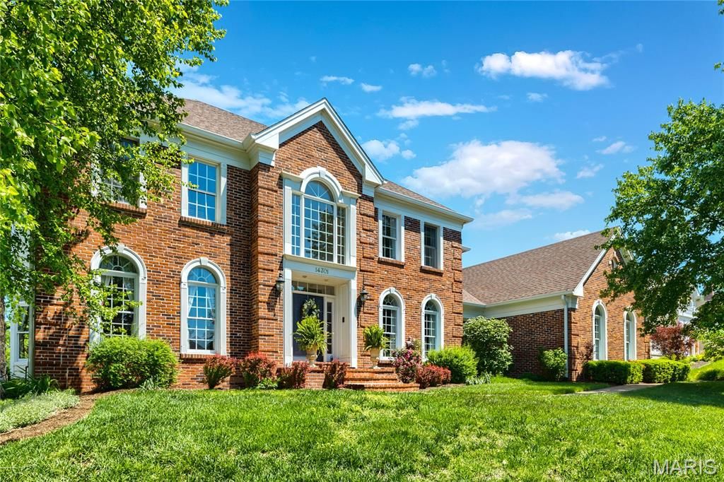 Photo of 14301 Manderleigh Woods Drive, Town and Country, MO 63017 (MLS # 26014768)