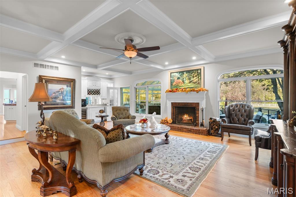 Summit View Place Lts 8 & 9 Bdy Adj - Residential