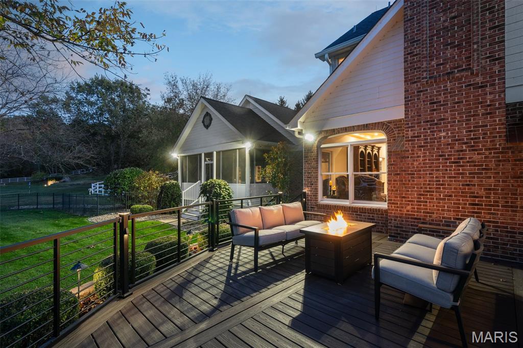 Summit View Place Lts 8 & 9 Bdy Adj - Residential