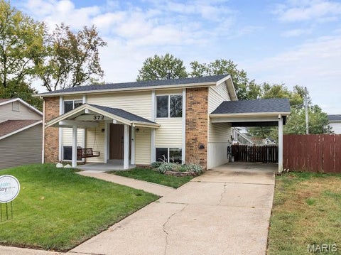 Photo of 372 Messina Drive, Ballwin, MO 63021 (MLS # 26065501)