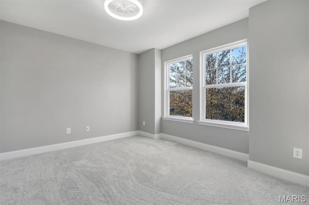 Stoney Mountain Village - Residential