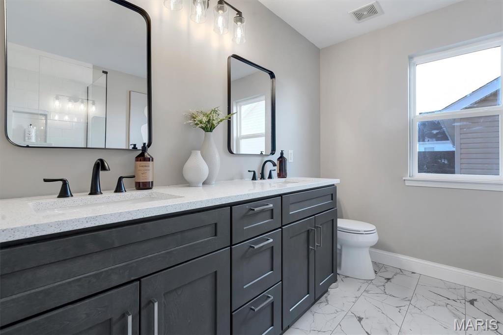 Stoney Mountain Village - Residential