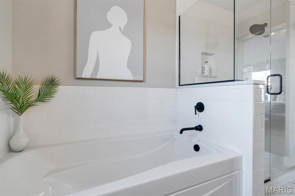 Stoney Mountain Village - Residential