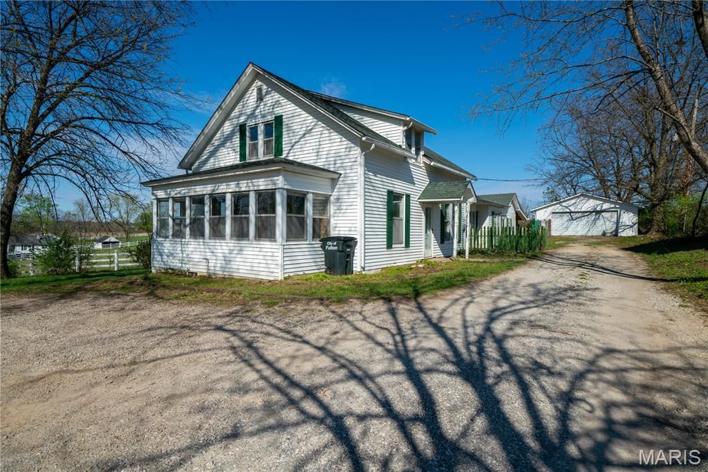 Photo of 820 Mokane Road, Fulton, MO 65251 (MLS # 26020867)