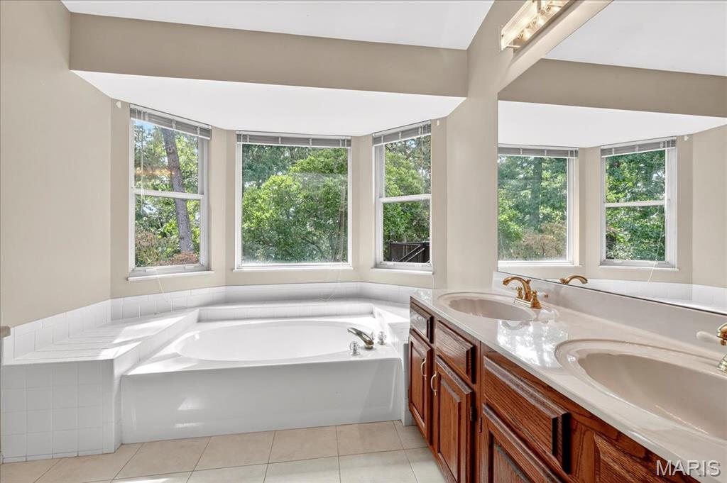 Valley Park, Missouri 63088, United States, 3 Bedrooms Bedrooms, ,2 BathroomsBathrooms,Residential,Pending,200420