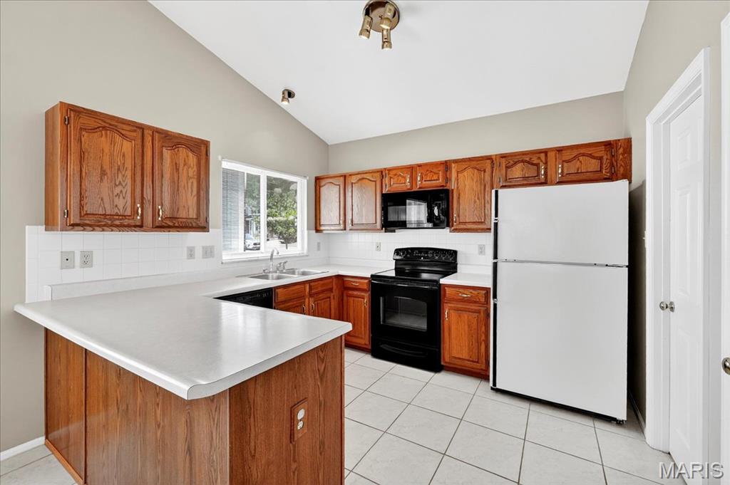 Valley Park, Missouri 63088, United States, 3 Bedrooms Bedrooms, ,2 BathroomsBathrooms,Residential,Pending,200420