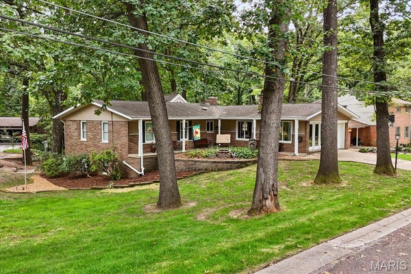 18 RUE DEAU VILLE DR, BELLEVILLE, IL 62226 - Image 9c6f8b0883a5bb785547afb3dcaa1178/2024908920