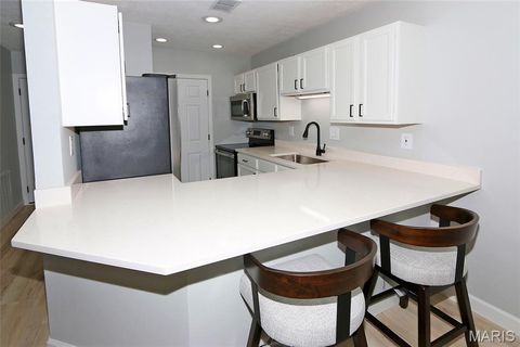 Tiny photo for 1324 Holgate Drive #E2, Ballwin, MO 63021 (MLS # 26001623)