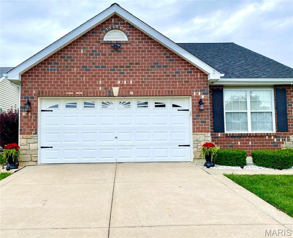 Photo of 343 Stone Village Drive, Wentzville, MO 63385 (MLS # 25073222)