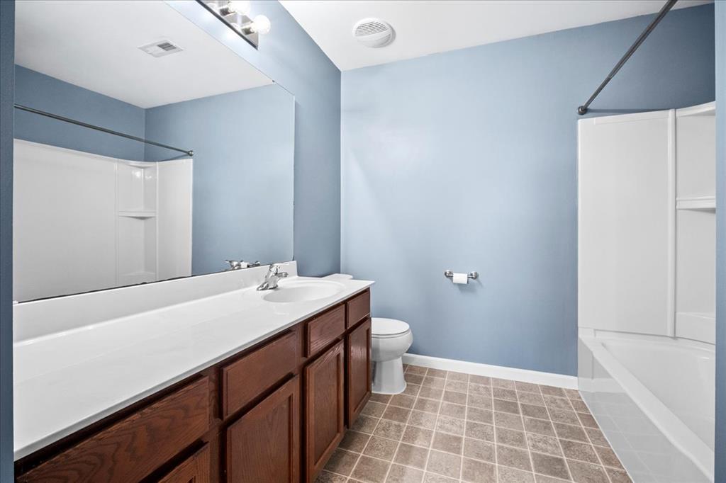 O'Fallon, Missouri 63366, United States, 3 Bedrooms Bedrooms, ,3 BathroomsBathrooms,Residential,Pending,139113