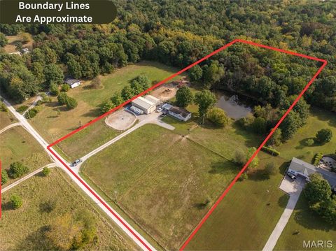 Photo of 416 Trail Ridge Court, Troy, MO 63379 (MLS # 25067450)