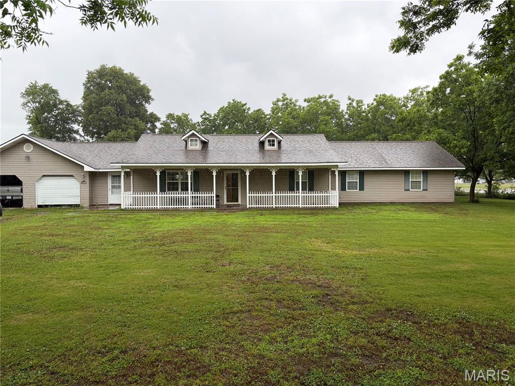 Photo 1 of 19 — 163 Cotton Belt Lane, Lilbourn, MO 63862