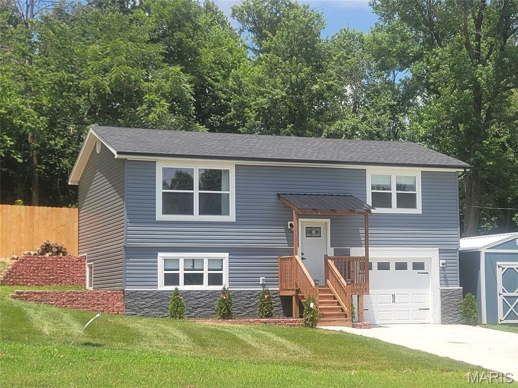 Photo 1 of 37 — 902 Forest Avenue, Valley Park, MO 63088