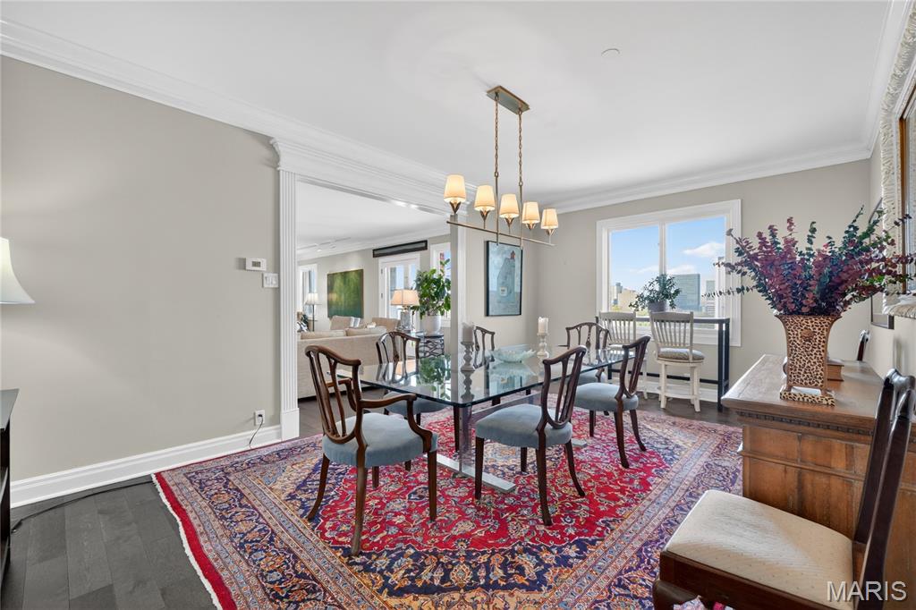 Eight-One-Six South Hanley Condominuim - Residential