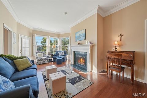 Tiny photo for 450 E Lockwood Avenue #303, Webster Groves, MO 63119 (MLS # 26002771)