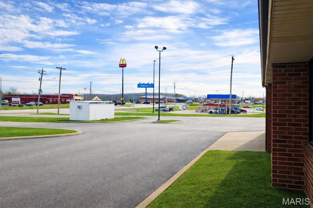 NON SUBDIVISION - Commercial Sale