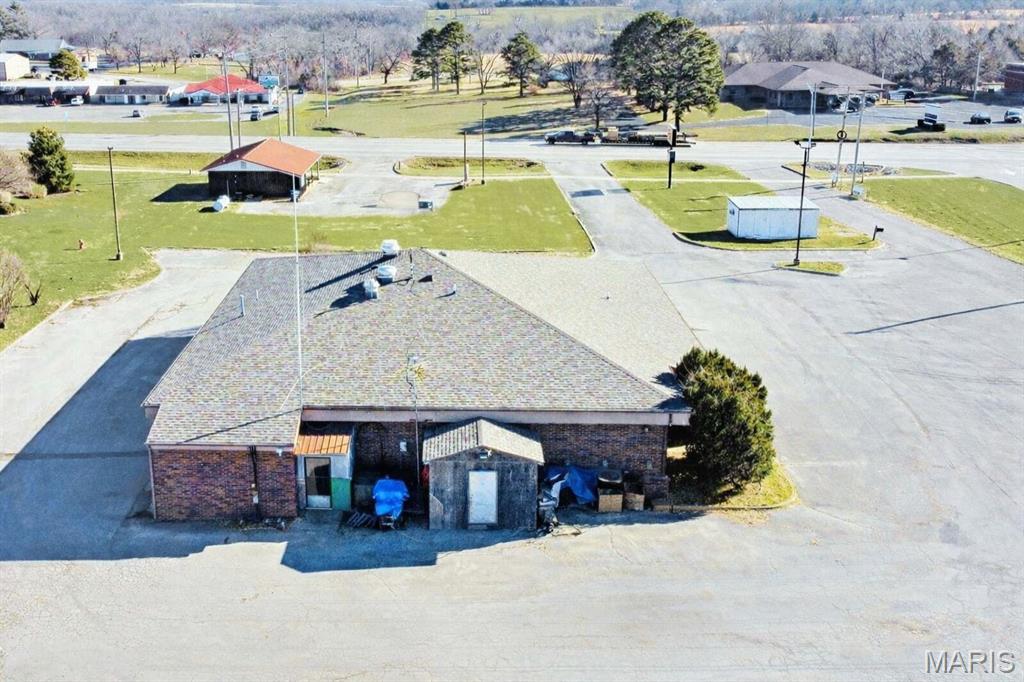 NON SUBDIVISION - Commercial Sale