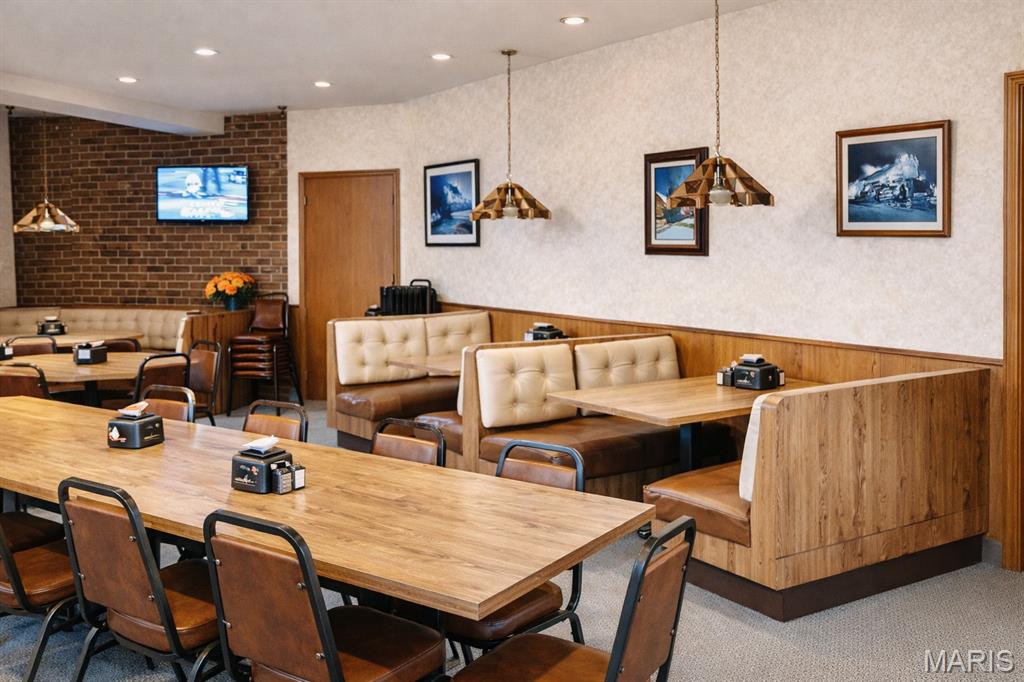 NON SUBDIVISION - Commercial Sale