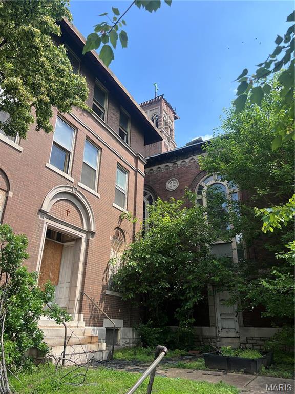 College Hill - Commercial Sale