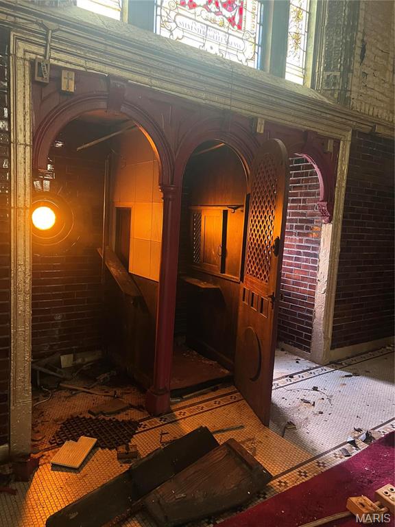 College Hill - Commercial Sale