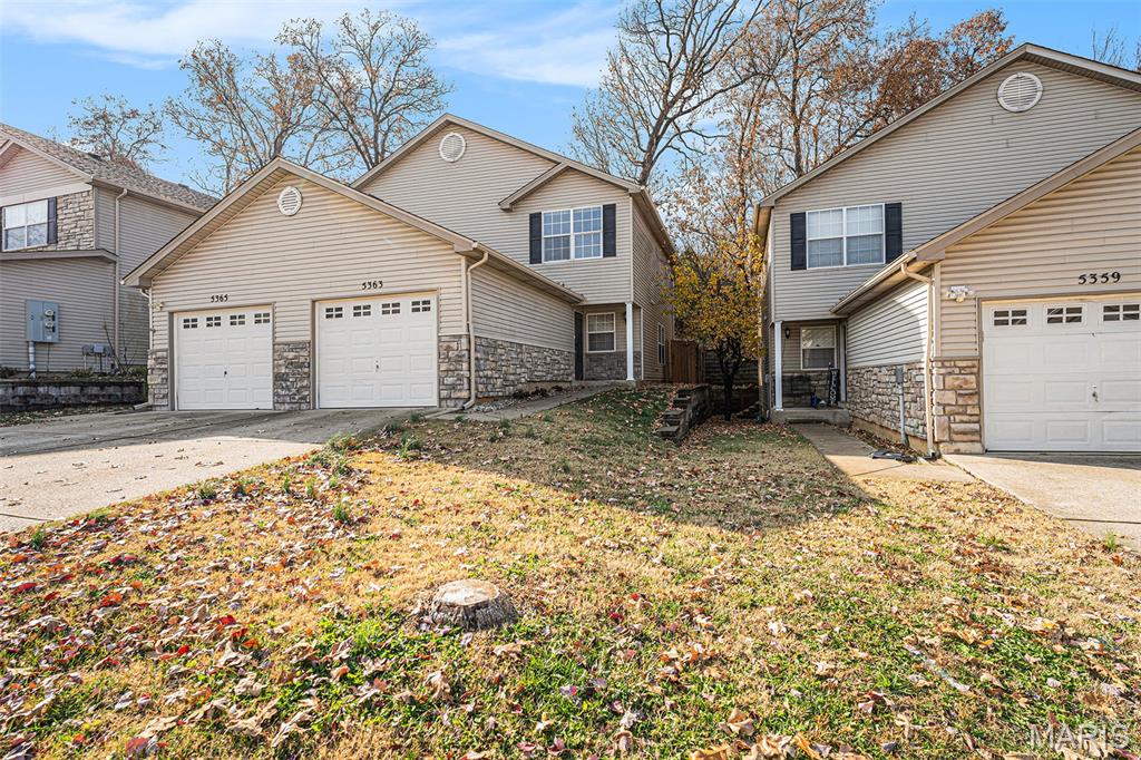 5363 Lakewood Terrace