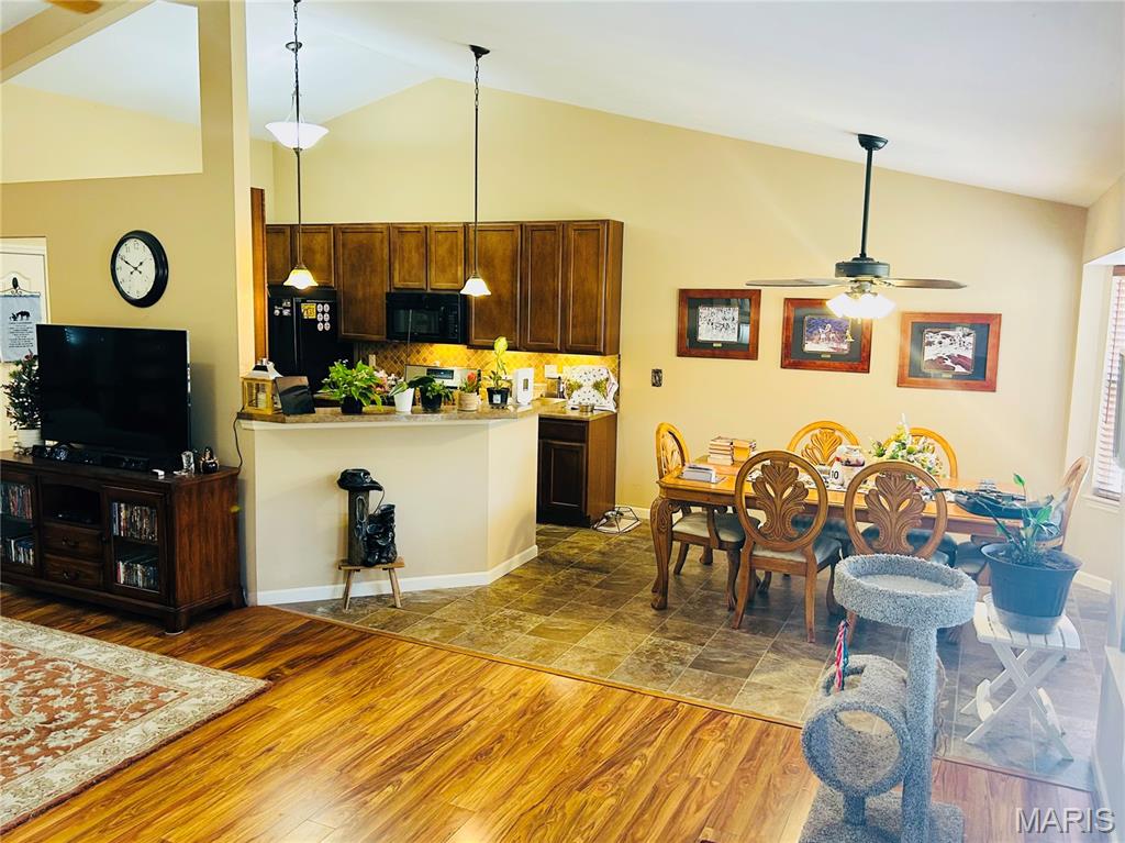 985 Fairway Drive