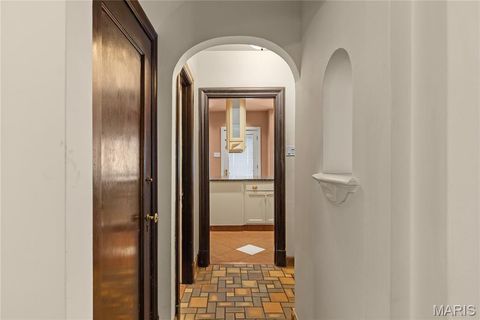 Tiny photo for 73 Arundel Place, Clayton, MO 63105 (MLS # 26030411)