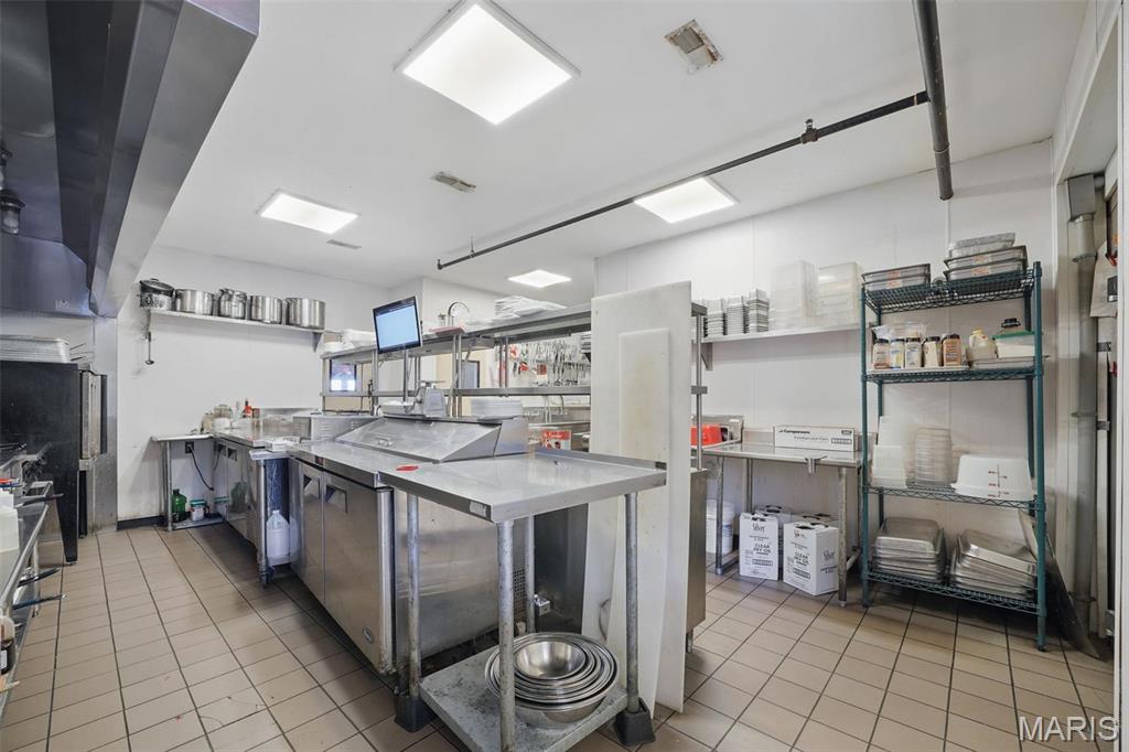 n/a - Commercial Sale