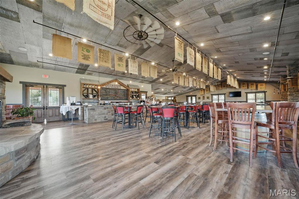 n/a - Commercial Sale