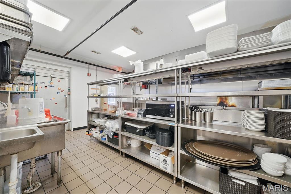 n/a - Commercial Sale