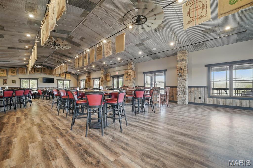 n/a - Commercial Sale