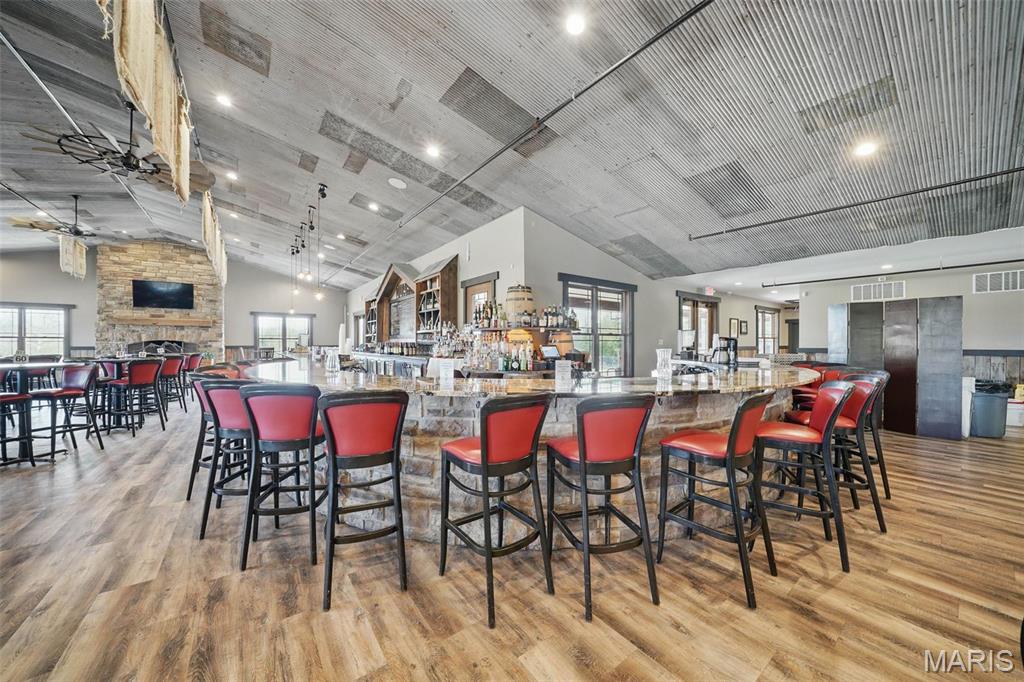 n/a - Commercial Sale