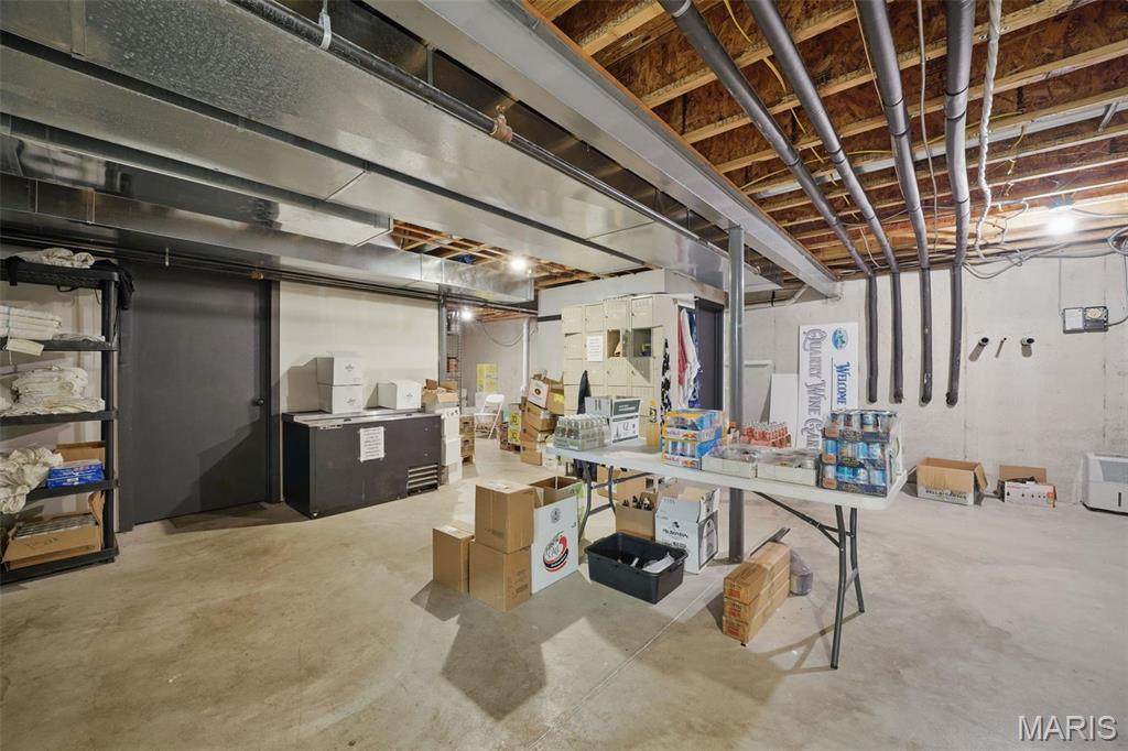 n/a - Commercial Sale