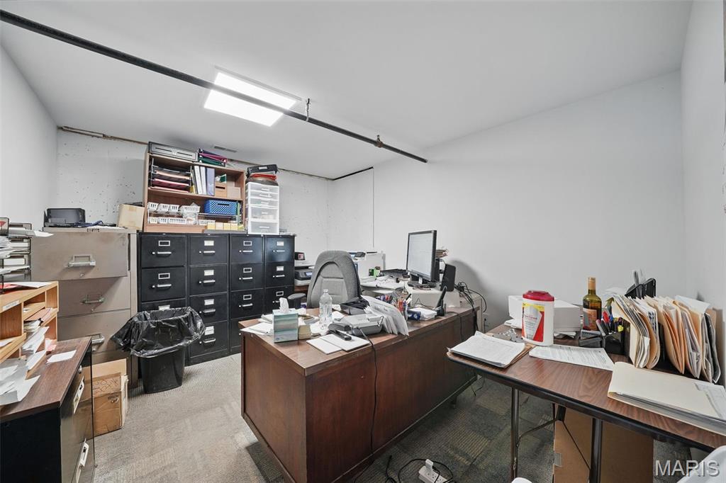 n/a - Commercial Sale