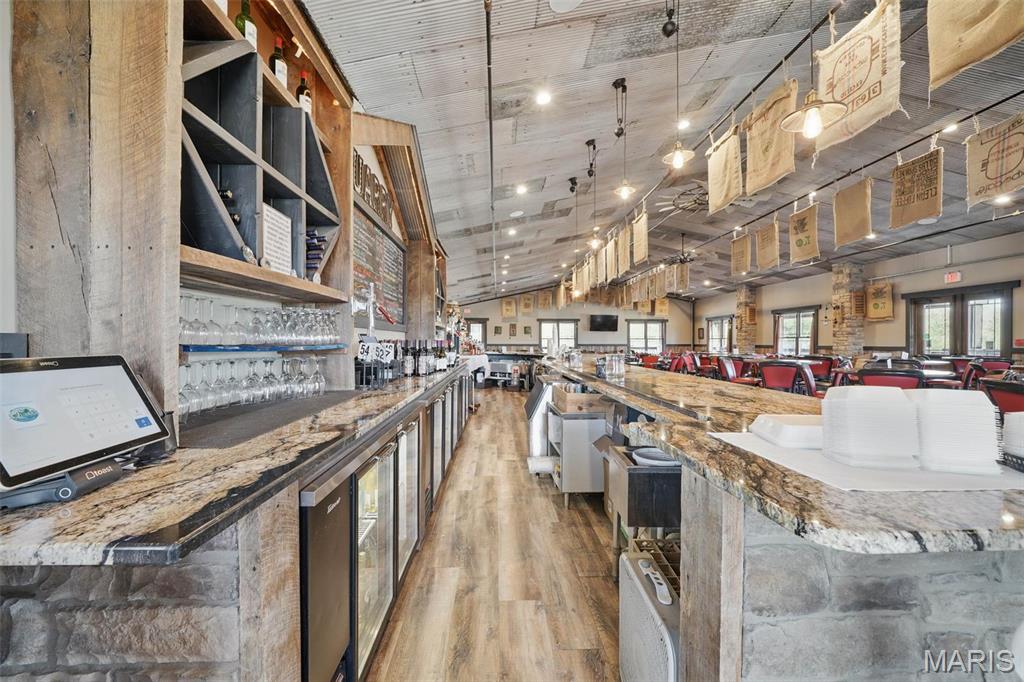 n/a - Commercial Sale