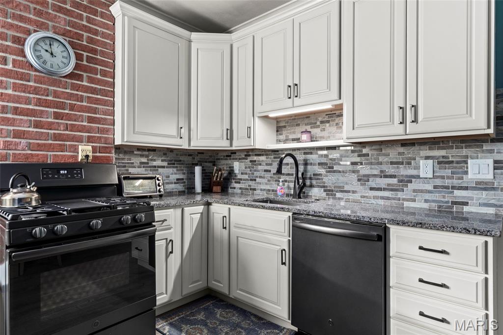 Moritz Place - Residential