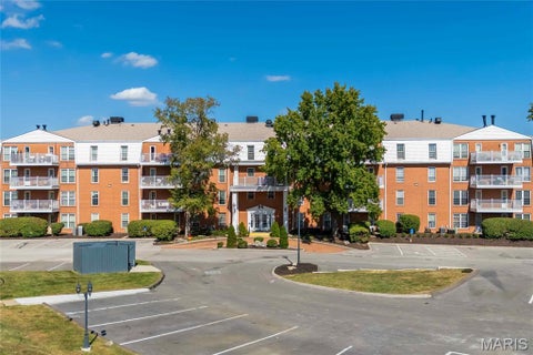 Photo of 14471 Bantry Lane #15, Chesterfield, MO 63017 (MLS # 26065977)