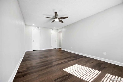 Tiny photo for 14471 Bantry Lane #15, Chesterfield, MO 63017 (MLS # 26065977)