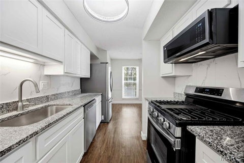 Tiny photo for 14471 Bantry Lane #15, Chesterfield, MO 63017 (MLS # 26065977)