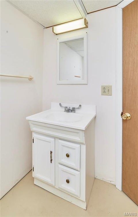 Tiny photo for 103 Meadow Ridge Drive, Troy, MO 63379 (MLS # 26052471)