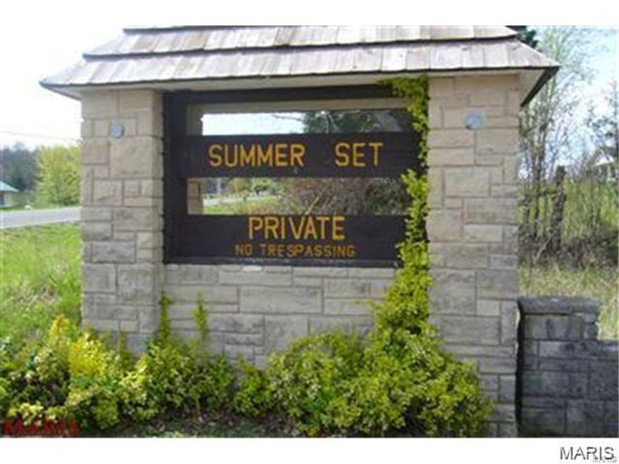 Build your own dream home in this Beautiful gated community!  This lot is ready for your Lake home, or Weekend getaway!  Your Builder your plan.  Or Just come enjoy all the amenities that this community has to offer. It is like being on vacation 365 Days a year.  Come enjoy the 3 Lakes, annual fishing tournaments, Or just relaxing fishing, Beach, Swimming, Campgrounds, and all the other community activities that Summer Set has to offer.  Leave all the hustle and bustle behind and just sit back and enjoy life!  Community includes Mostly paved roads, underground utilities /Community sewer/water maintained by Jefferson county public sewer district.  Electric is available close by. Is located in a platted community with lots of Beautiful homes.  Come make this one yours today and get started so you will be ready to enjoy Summer!