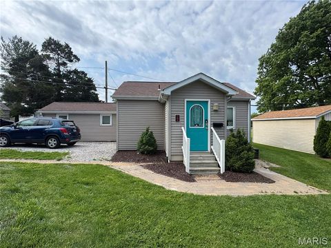 106 COLUMBIA Avenue Waterloo IL 62298