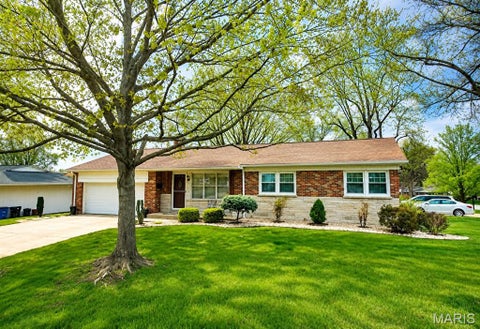 Photo of 9208 Wampum Drive, Unincorporated, MO 63123 (MLS # 26049164)