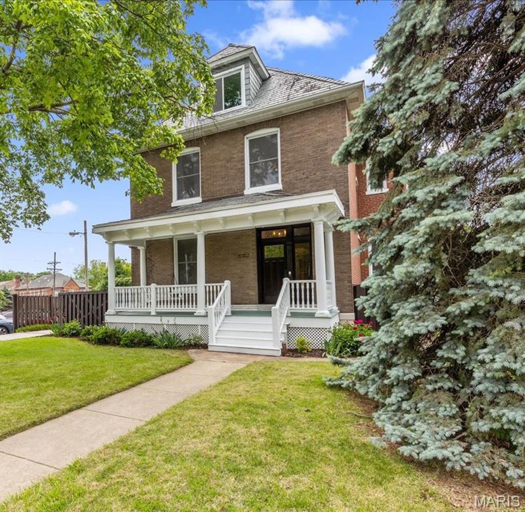 Photo of Maplewood, MO 63143 (MLS # 26029200)