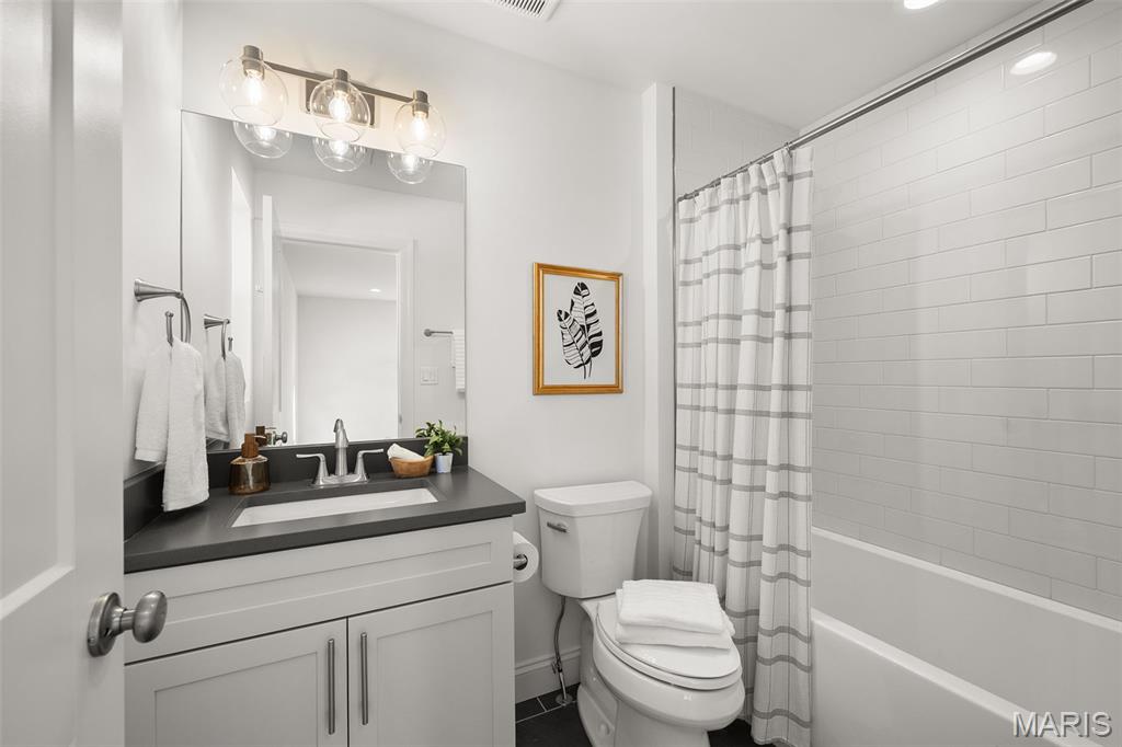 Birdie Lane - Residential