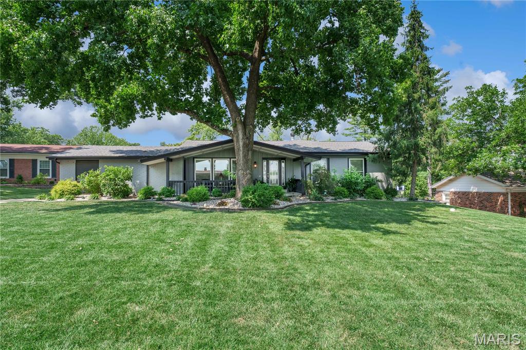 335 Greenbriar Lane