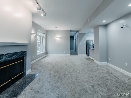 5879 Nina Place 1