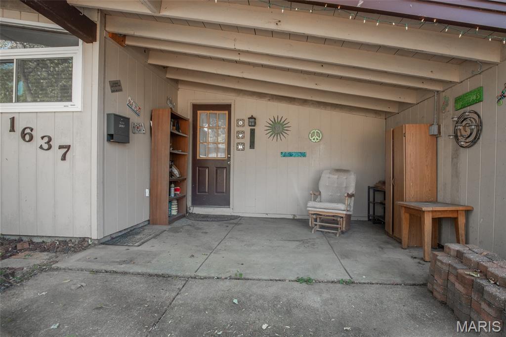 1637 Ridgewood Drive