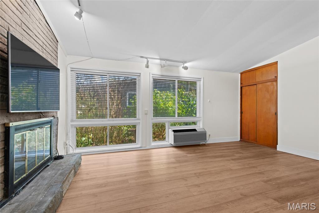 1637 Ridgewood Drive