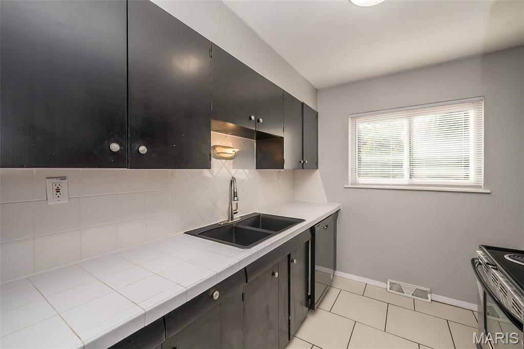 Valley Park, Missouri 63088, United States, 3 Bedrooms Bedrooms, ,1 BathroomBathrooms,Residential,Active,213446